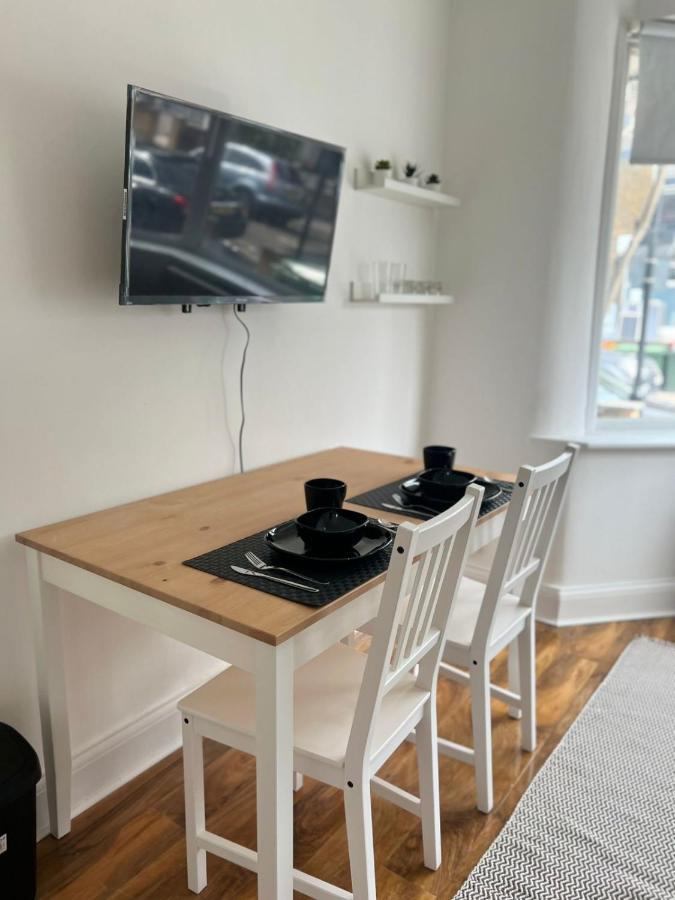 ホテル 93 West Road ロンドン エクステリア 写真